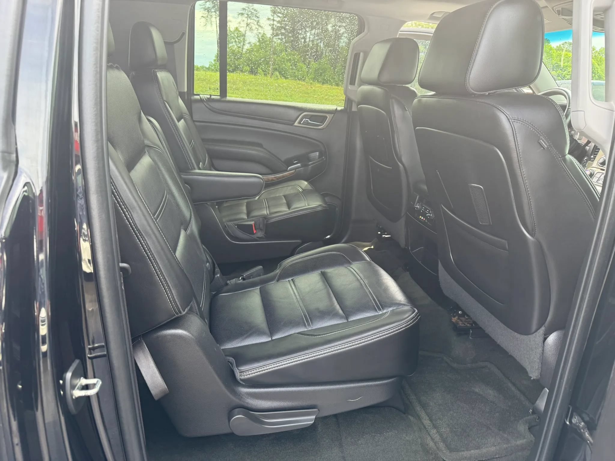 Used 2015 GMC Yukon XL Denali w/ Touring Package RWD image 16