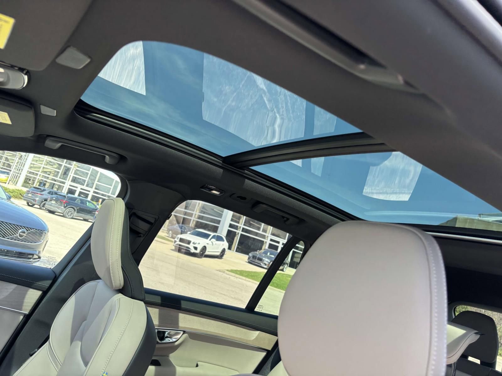 New 2026 Volvo XC90 B5 Plus w/ Protection Package Premier AWD/4WD image 25