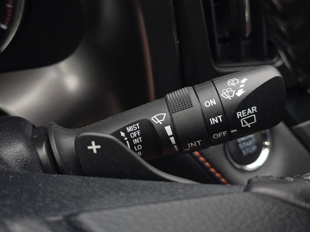 Used 2017 Toyota RAV4 SE AWD/4WD image 31