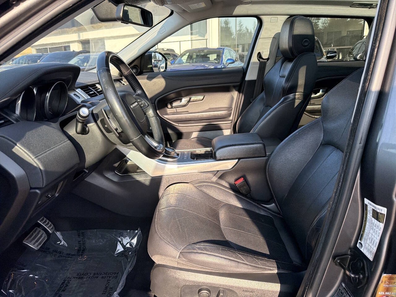 Used 2017 Land Rover Range Rover Evoque SE Premium AWD/4WD image 36