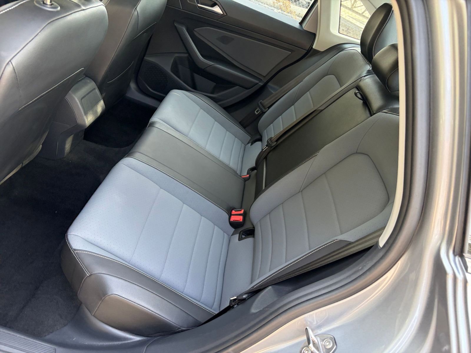 Used 2025 Volkswagen Jetta SE image 20