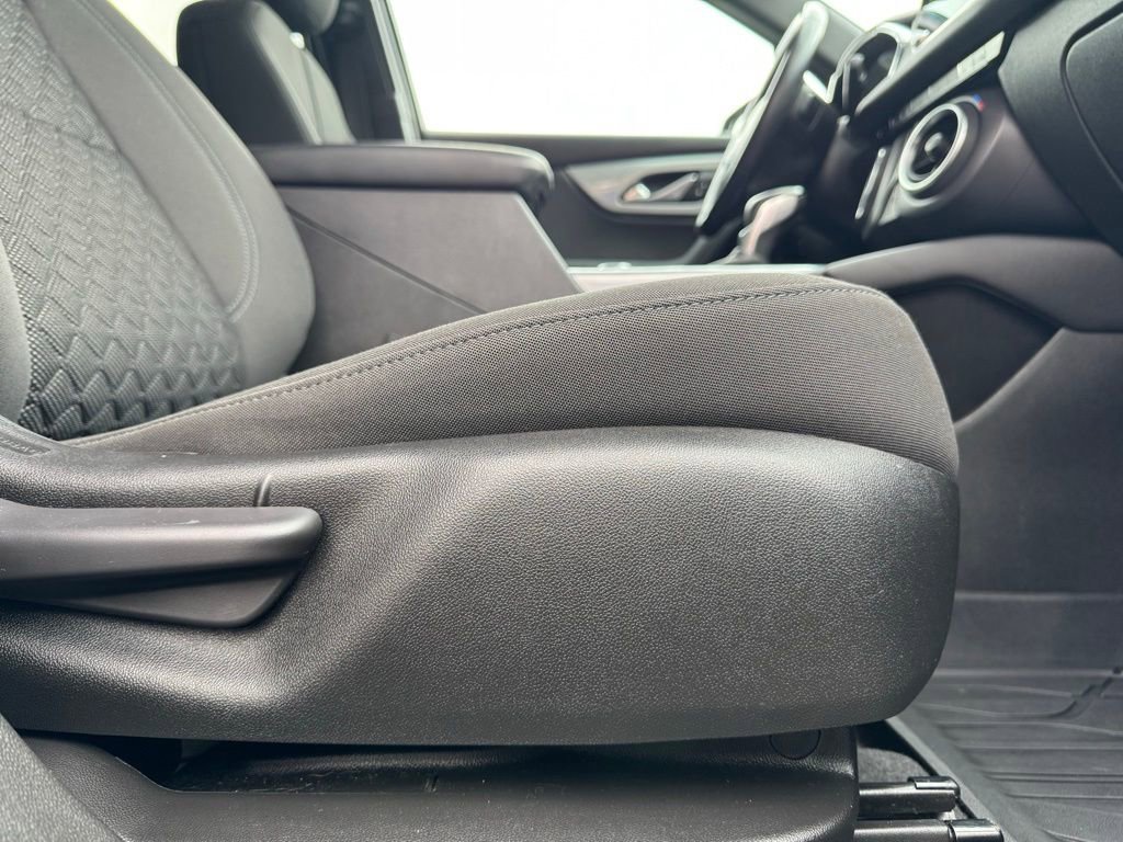 Used 2020 Chevrolet Blazer LT image 12