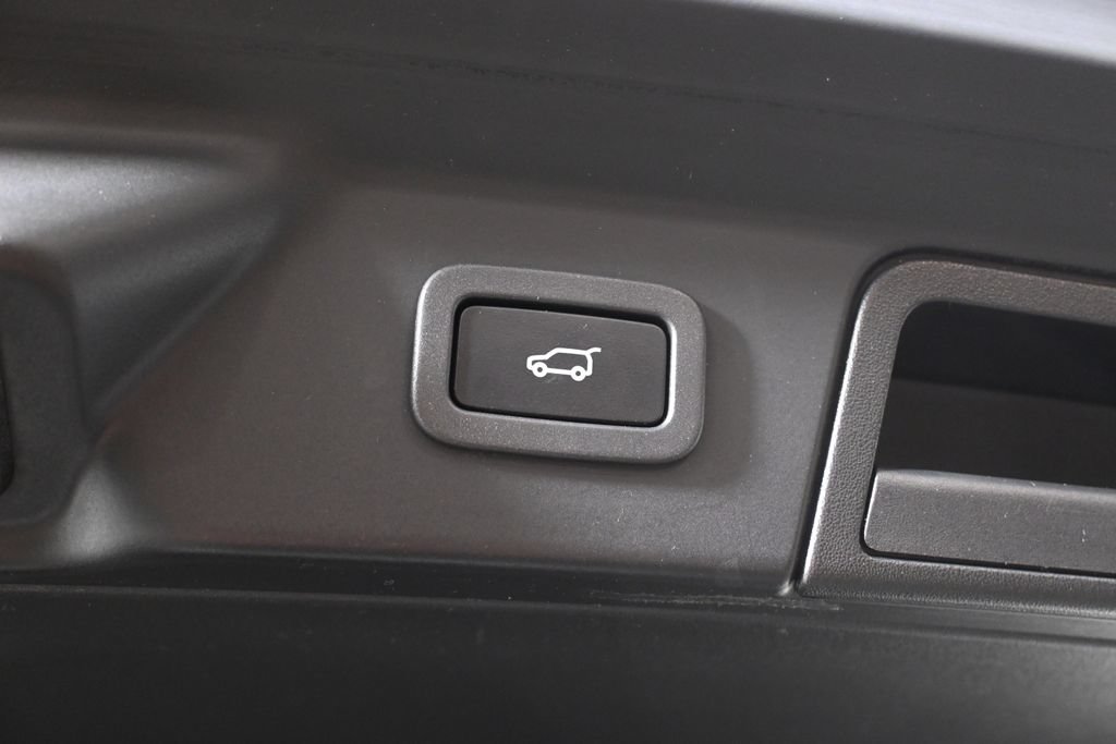 Used 2019 Land Rover Range Rover Velar R-Dynamic HSE AWD/4WD image 37