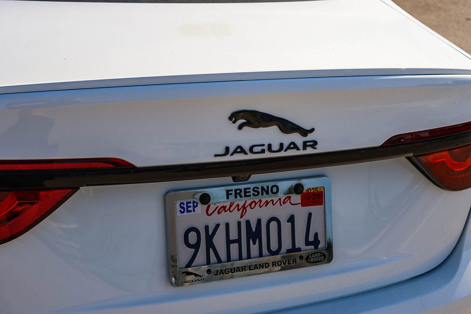 Used 2024 Jaguar XF R-Dynamic SE image 12