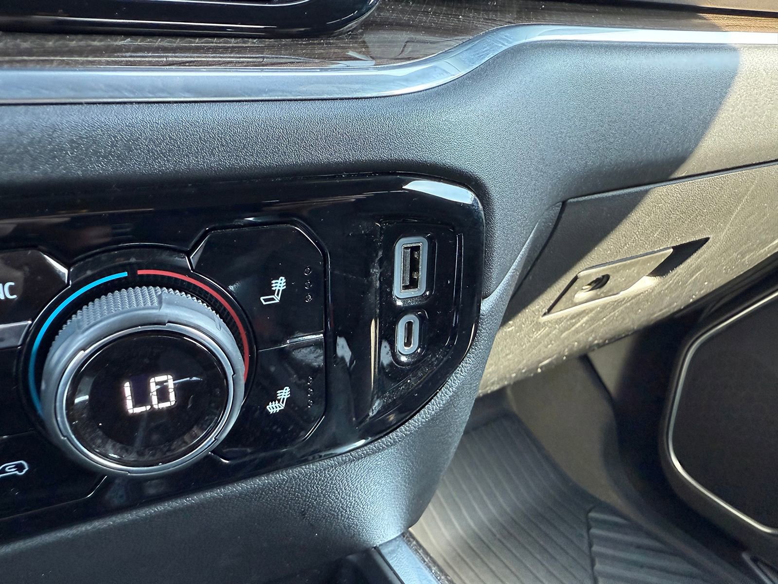 Used 2023 Chevrolet Silverado 1500 RST AWD/4WD image 27