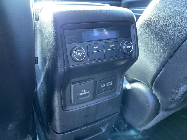 Used 2021 GMC Acadia SLT w/ Elevation Edition image 21