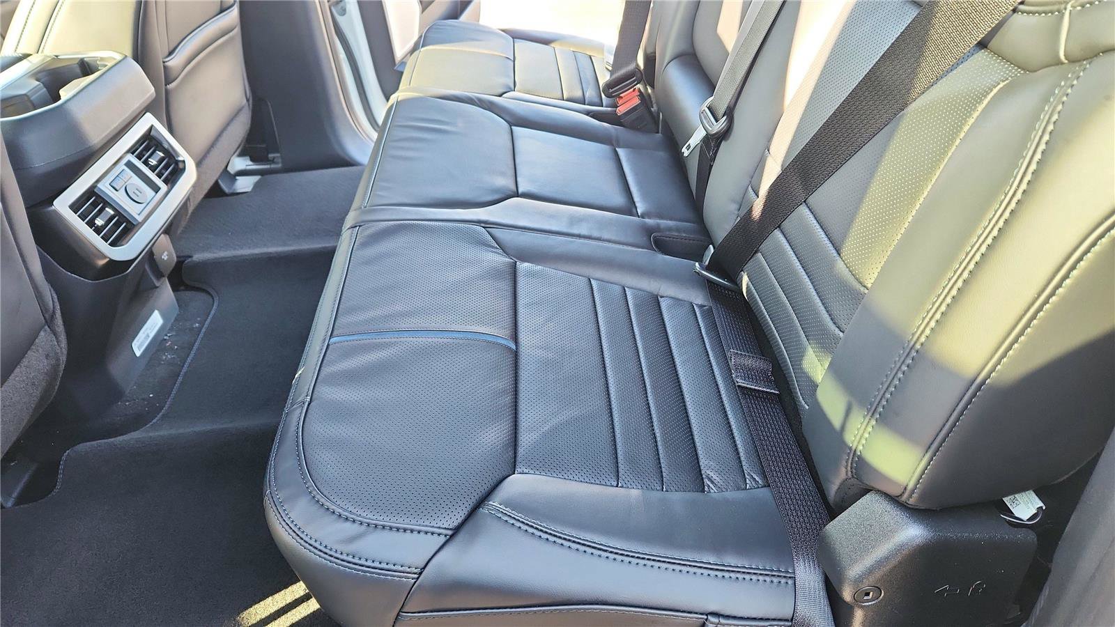 New 2026 Ford F250 Platinum image 21