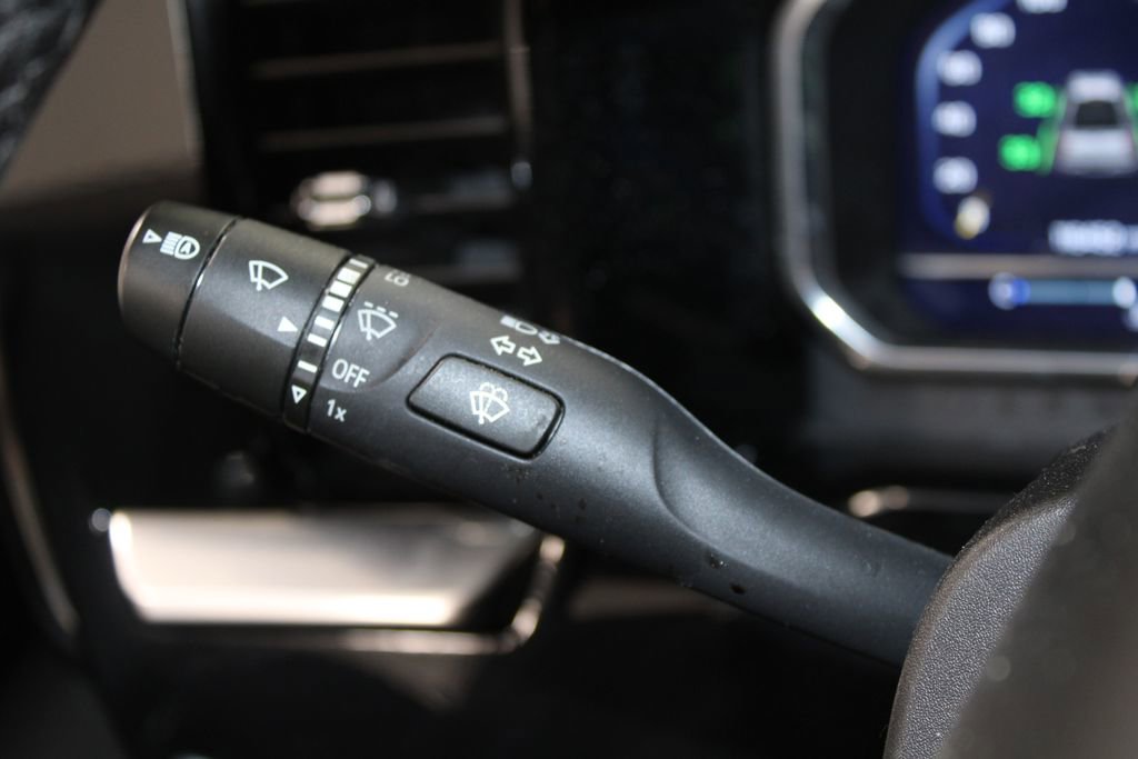 Used 2023 Chevrolet Silverado 1500 LTZ w/ LTZ Premium Package image 40