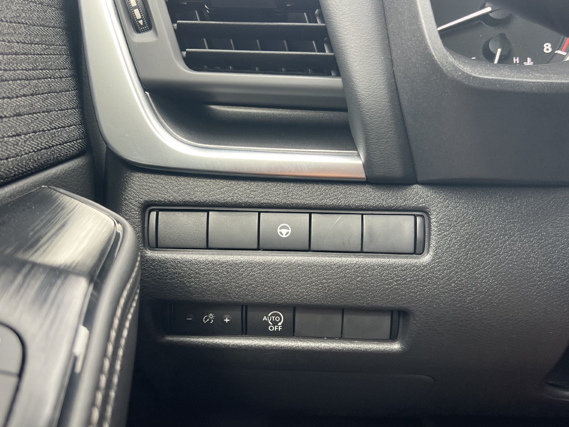 Certified 2023 Nissan Rogue SV AWD/4WD image 13