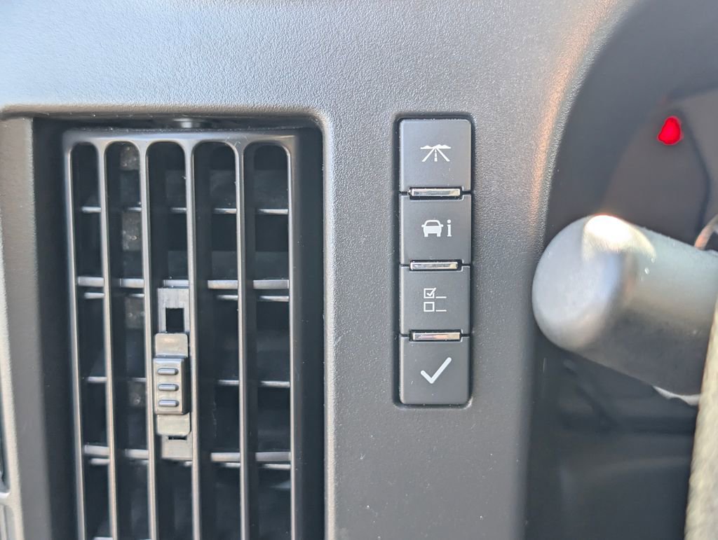 Used 2025 Chevrolet Express 3500 LS RWD image 33