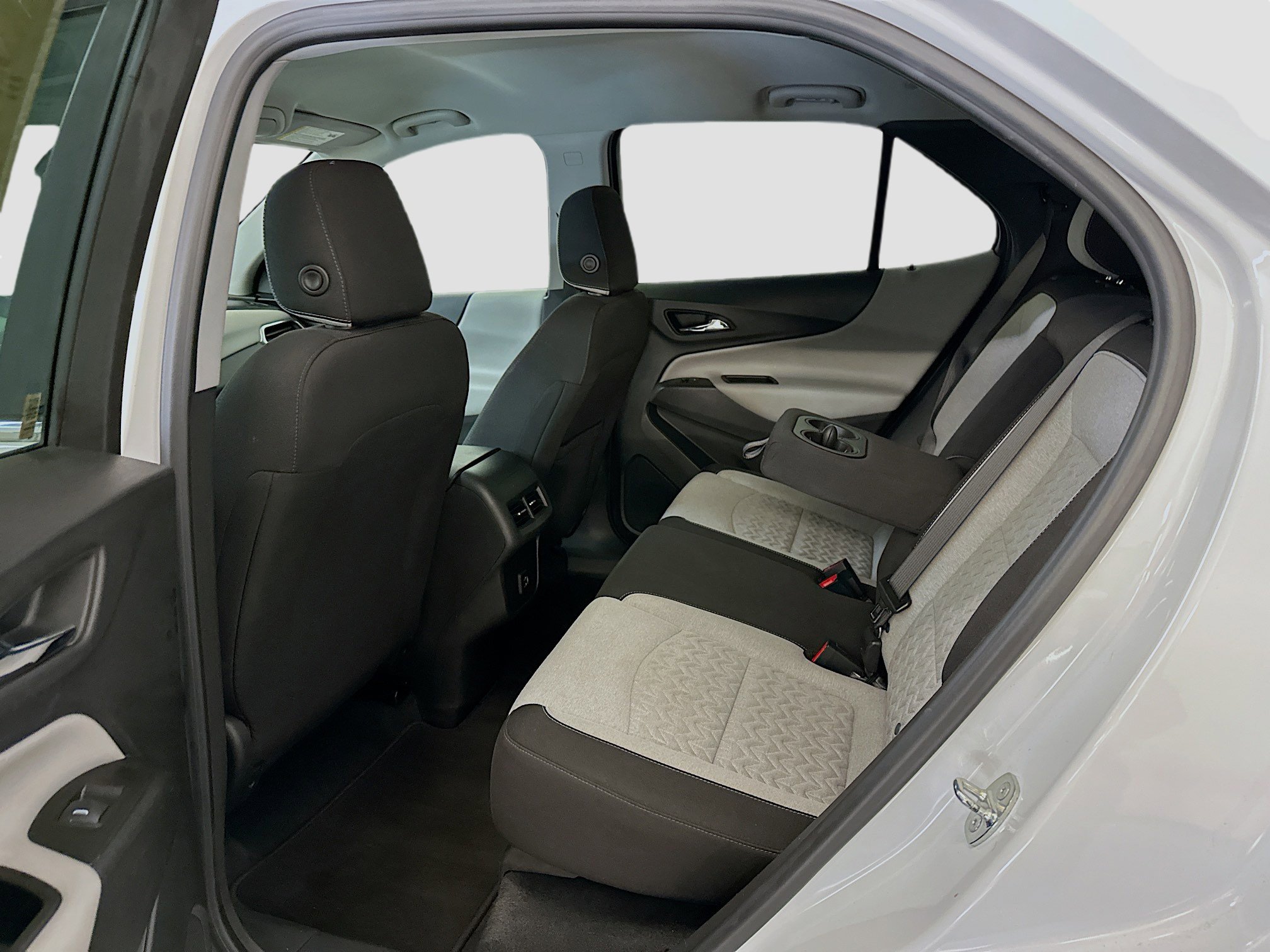 Used 2022 Chevrolet Equinox LT image 29