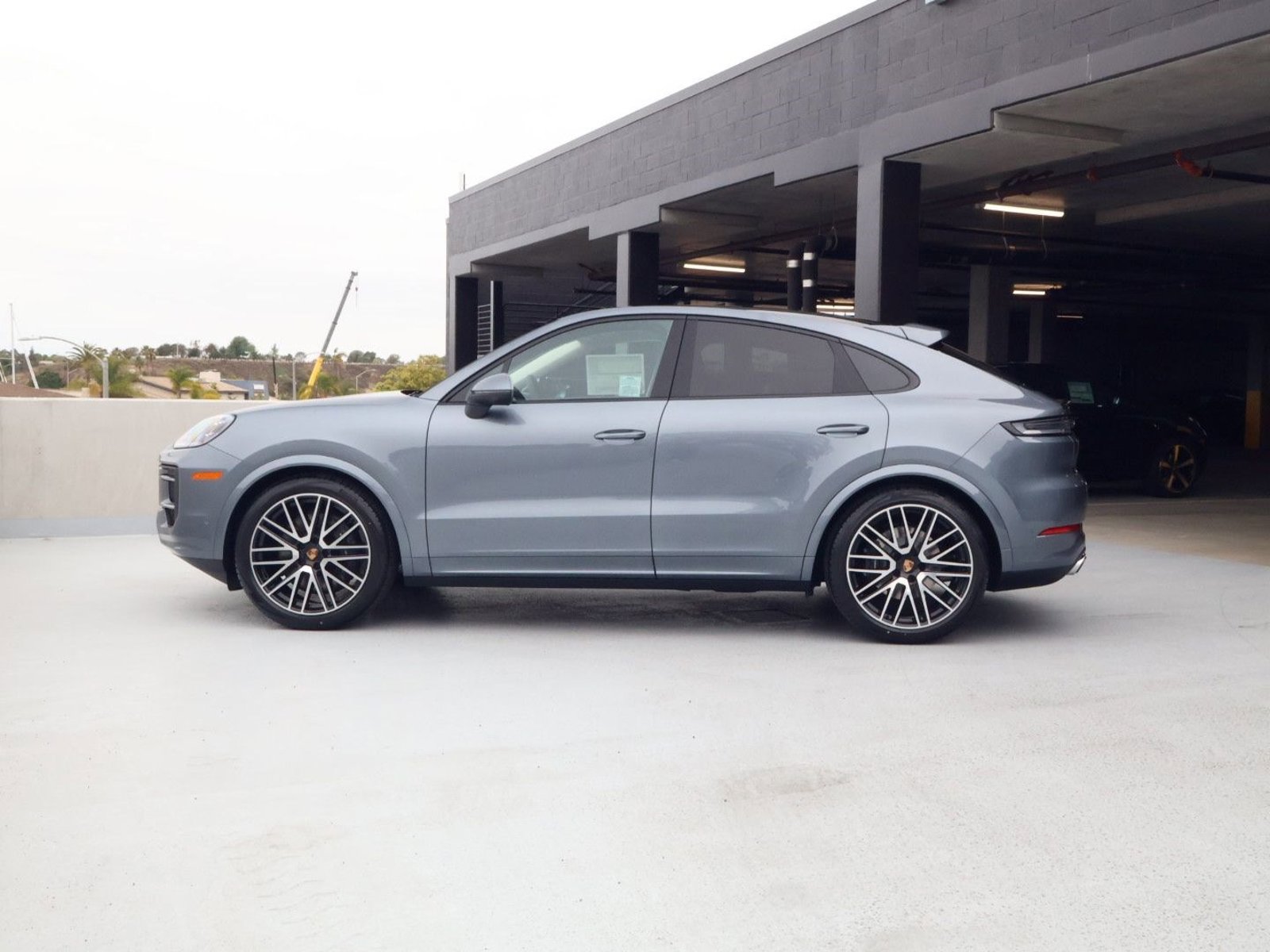 New 2026 Porsche Cayenne Coupe AWD/4WD image 2