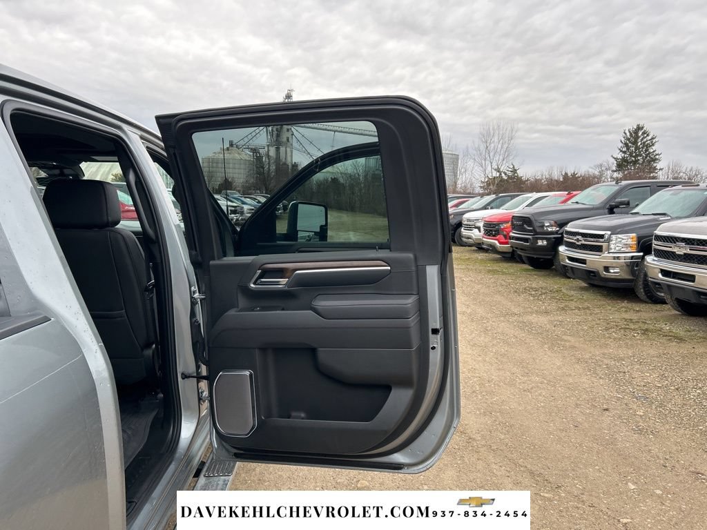 Certified 2025 Chevrolet Silverado 2500 High Country w/ High Country Premium Package AWD/4WD image 24
