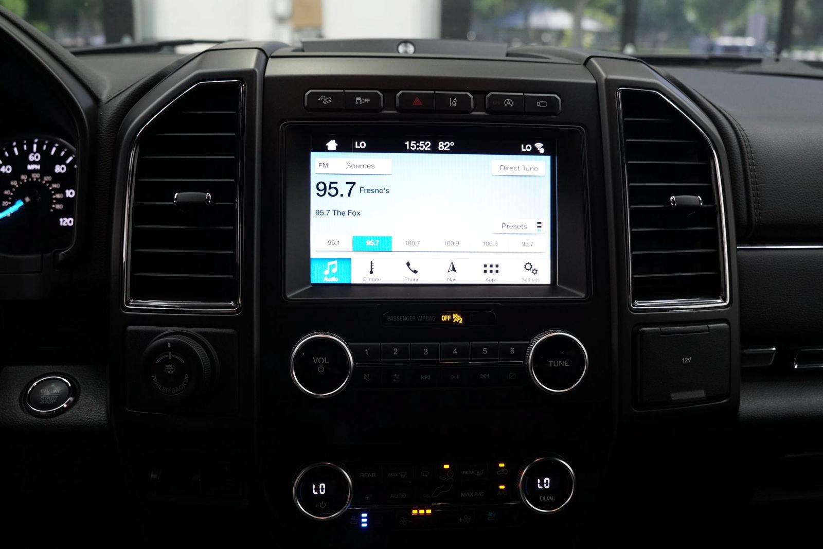 Used 2019 Ford Expedition Limited w/ Equipment Group 302A AWD/4WD image 25