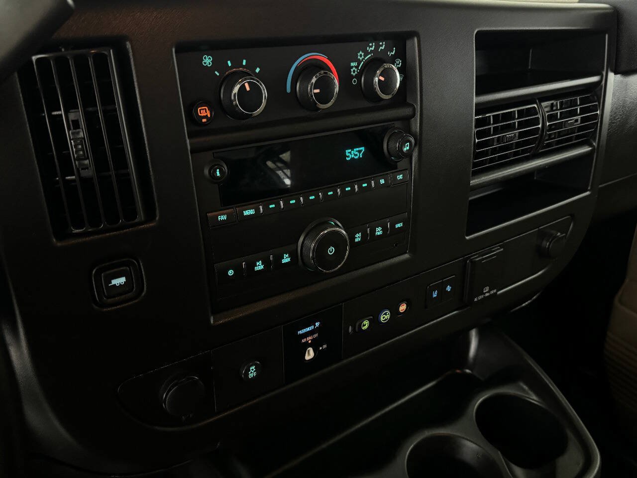 Used 2021 Chevrolet Express 2500 w/ Driver Convenience Package RWD image 52