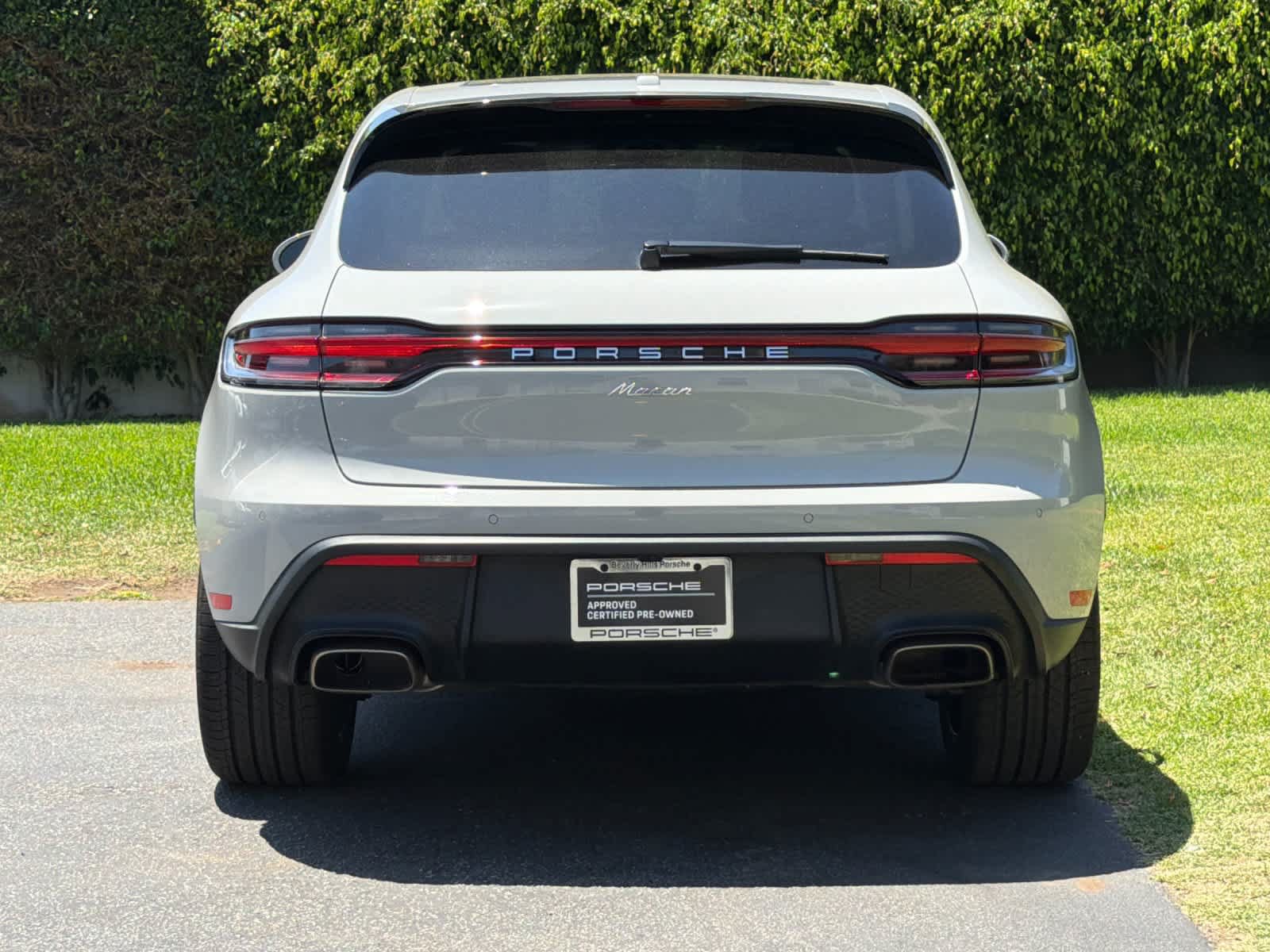 Used 2026 Porsche Macan AWD/4WD image 7