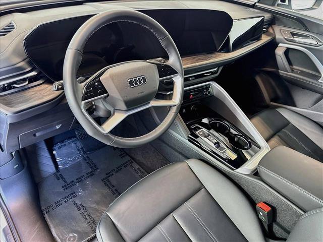 Used 2025 Audi Q5 Premium AWD/4WD image 9
