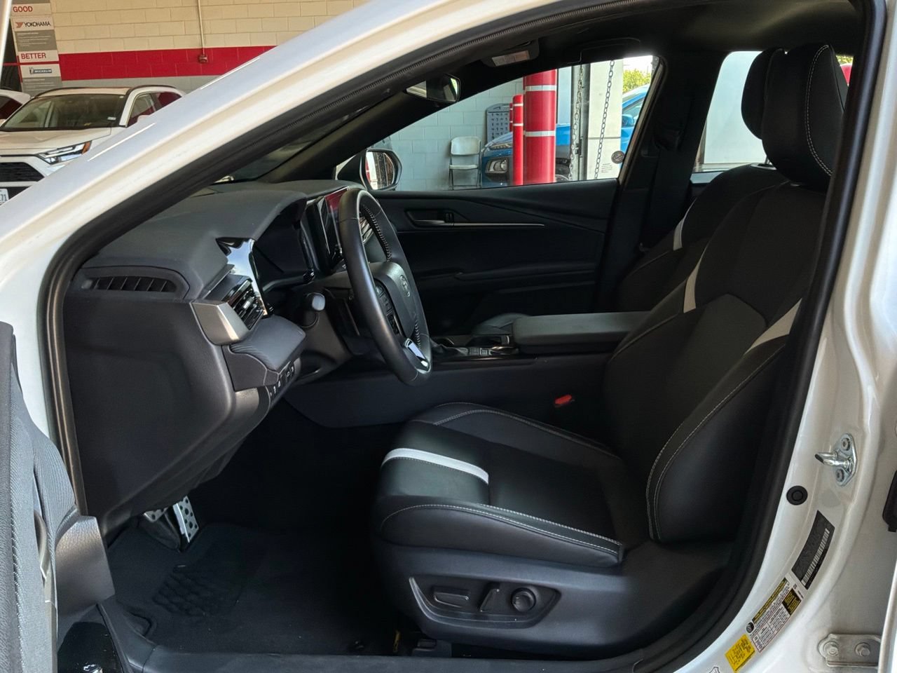 Used 2026 Toyota Camry SE FWD image 10