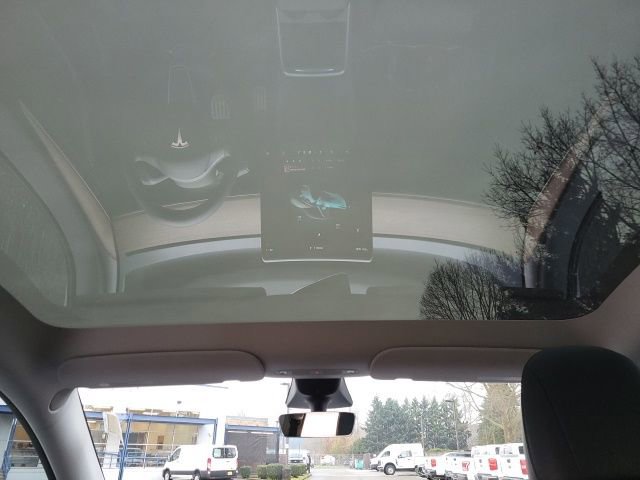 Used 2022 Tesla Model Y Performance image 10