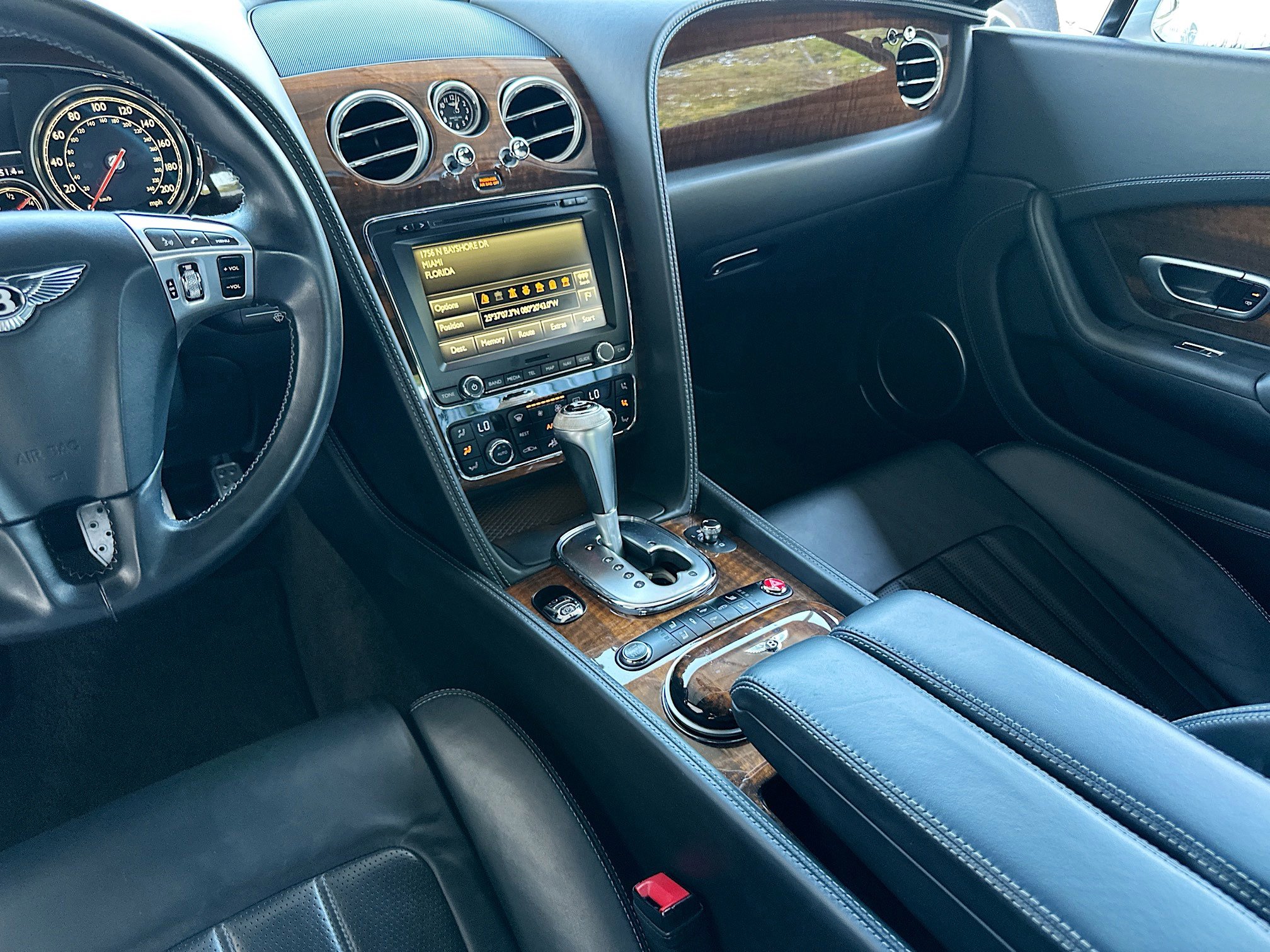 Used 2015 Bentley Continental GT image 23