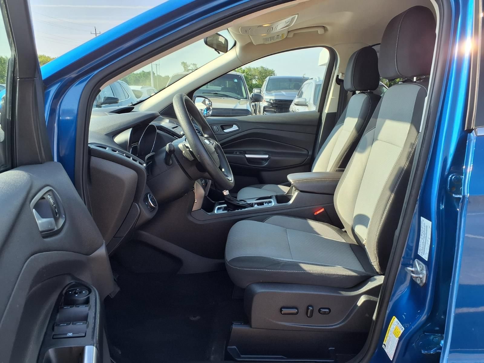 Used 2017 Ford Escape SE AWD/4WD image 17