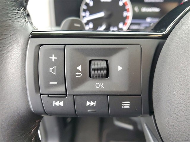 Used 2023 Nissan Rogue SV w/ SV Premium B Package image 23