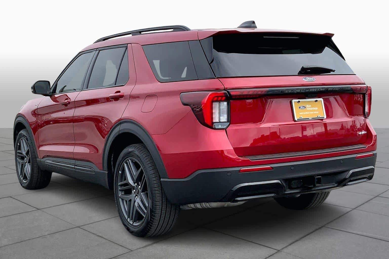 Certified 2025 Ford Explorer ST-Line w/ Premium Package image 12