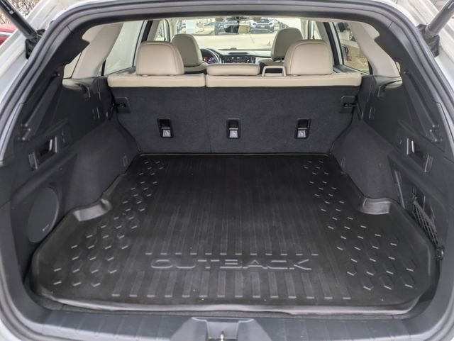Used 2020 Subaru Outback Limited image 27