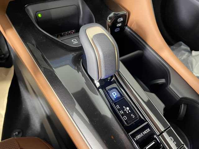 New 2026 Toyota Crown Signia AWD/4WD image 4