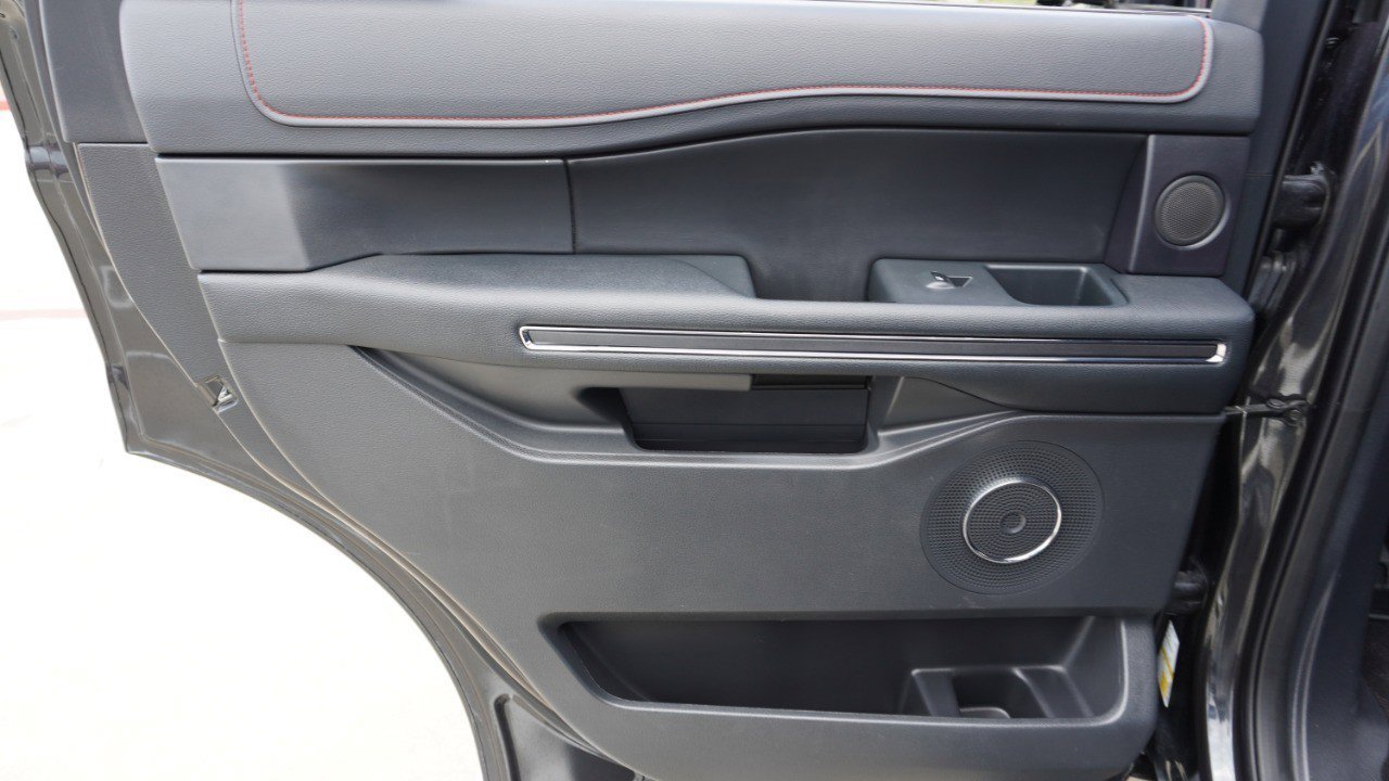 Used 2023 Ford Expedition Limited image 35
