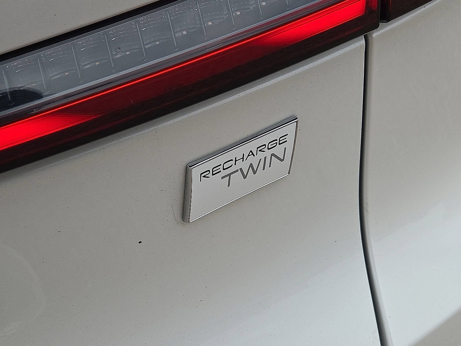 Certified 2023 Volvo C40 Recharge Core AWD/4WD image 13