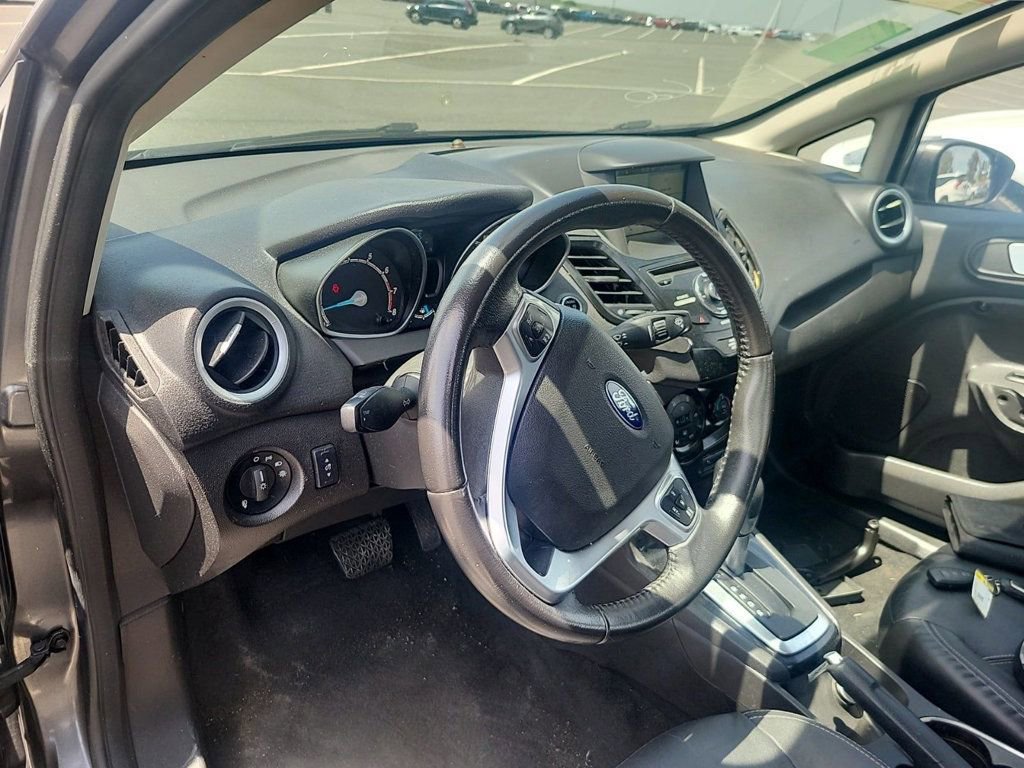 Used 2016 Ford Fiesta Titanium FWD image 5