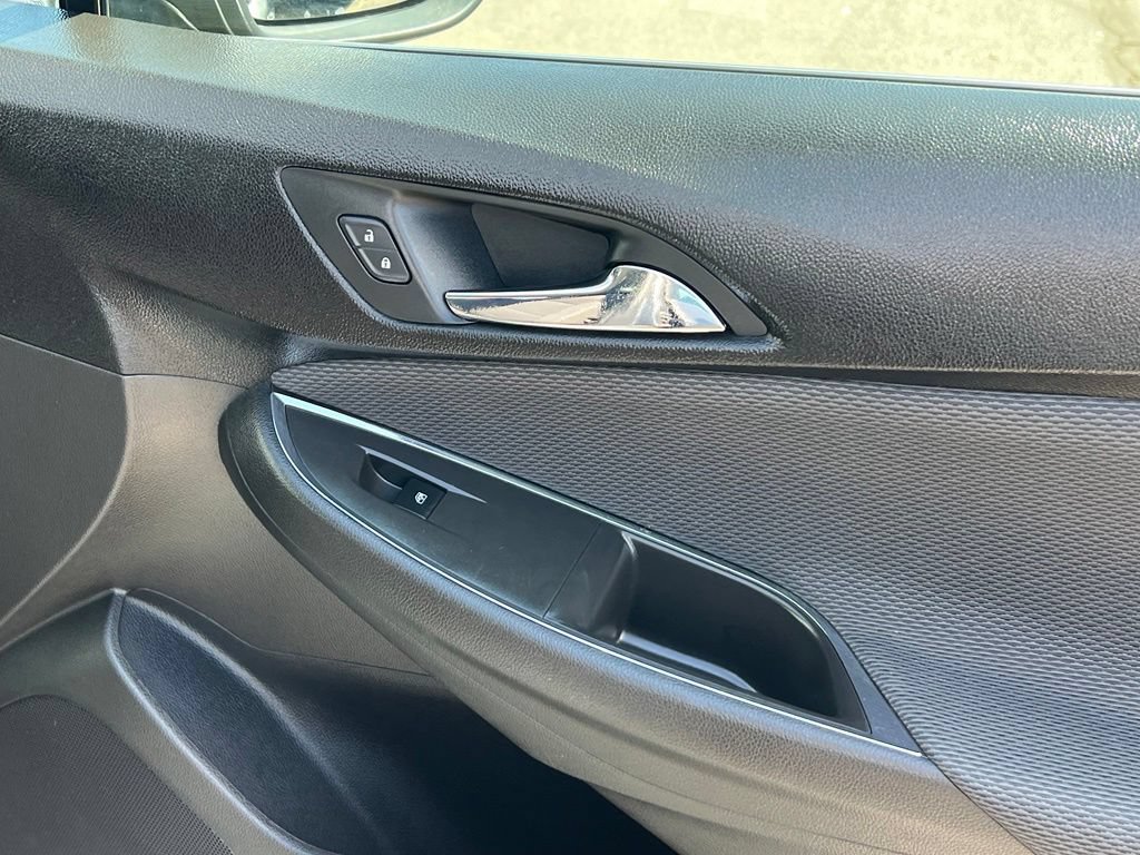 Certified 2019 Chevrolet Cruze LT FWD image 18