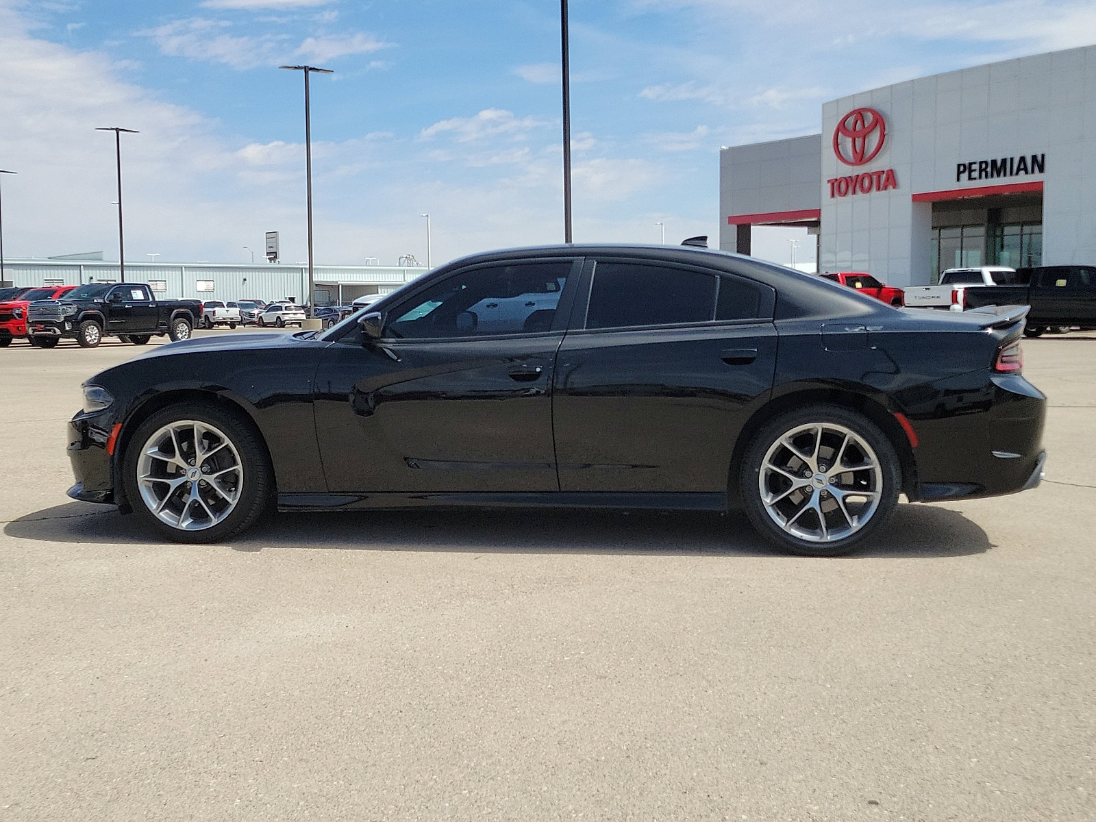 Used 2020 Dodge Charger GT image 2