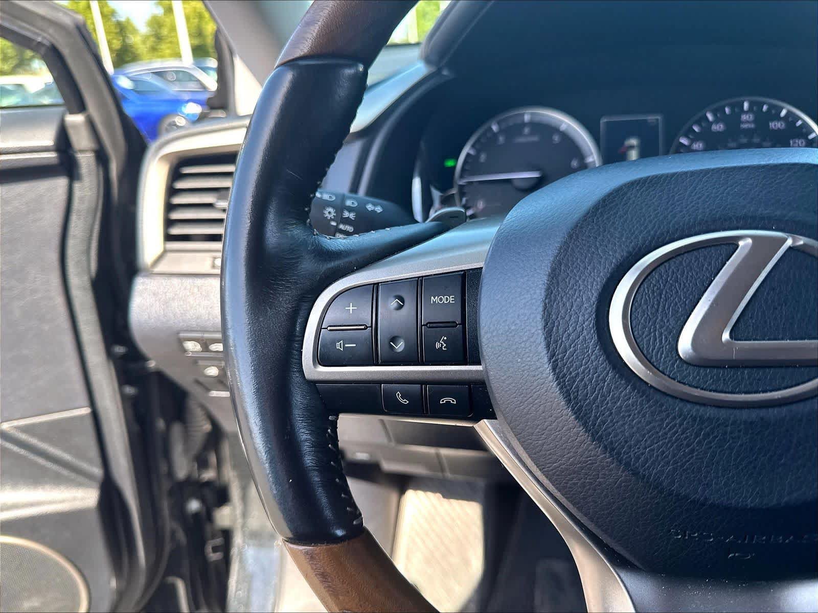 Used 2021 Lexus RX 350L Premium w/ Premium Package AWD/4WD image 13