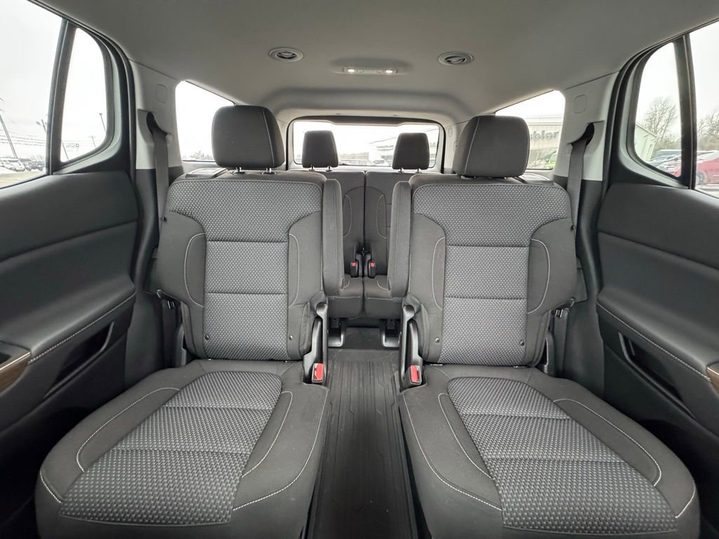 Used 2023 GMC Acadia SLE w/ Driver Convenience Package image 17