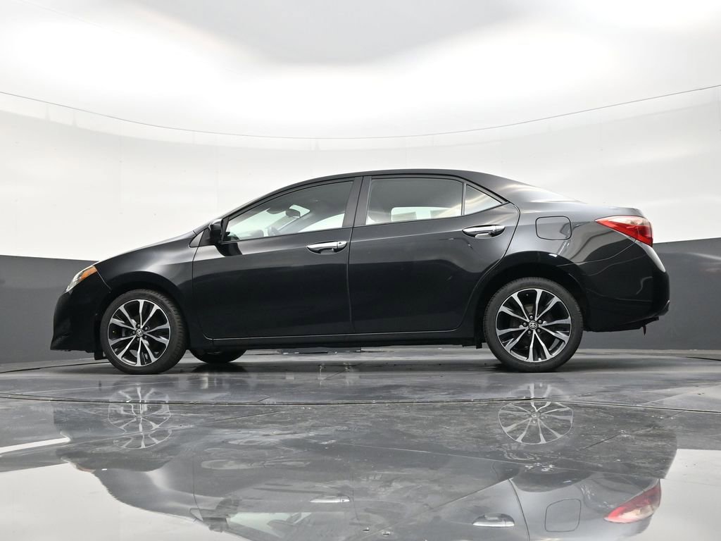 Used 2018 Toyota Corolla LE image 22