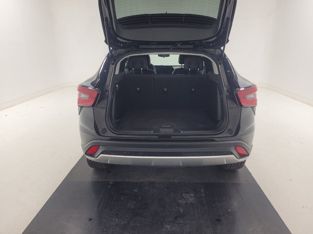 Used 2025 Chevrolet Trax LT w/ Driver Confidence Package FWD image 29