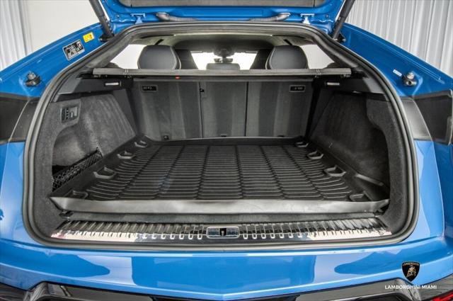 Used 2025 Lamborghini Urus SE image 26