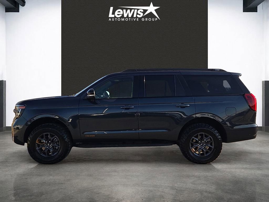 Used 2025 Ford Expedition Tremor image 2