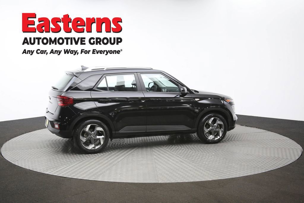 Used 2022 Hyundai Venue SEL image 43