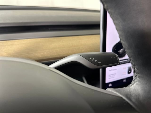 Used 2021 Tesla Model Y Long Range image 17