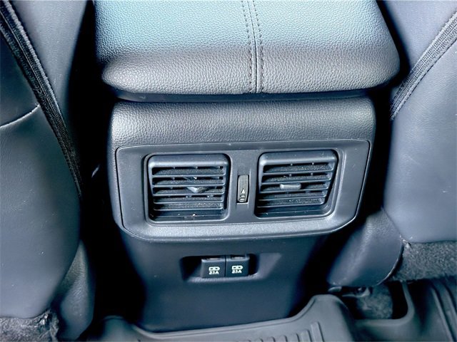 Used 2020 Toyota RAV4 Limited image 19