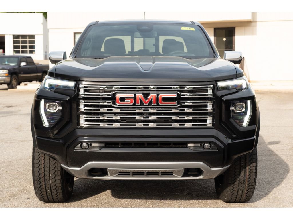 New 2026 GMC Canyon Denali image 3