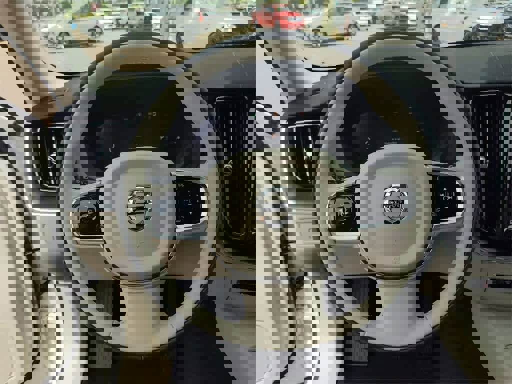 New 2025 Volvo XC60 T8 Core w/ Protection Package Premier image 20