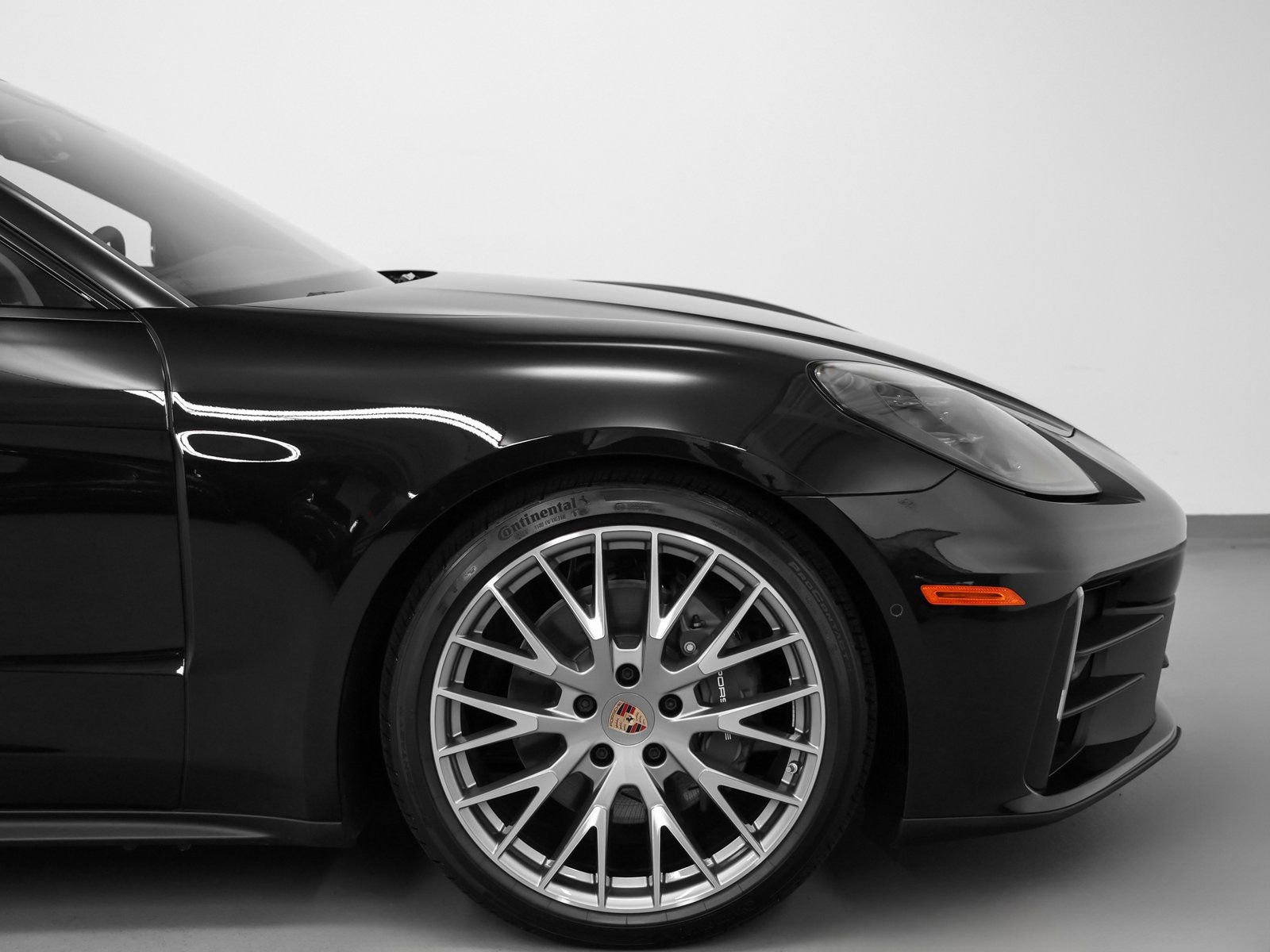 Certified 2025 Porsche Panamera 4 AWD/4WD image 14