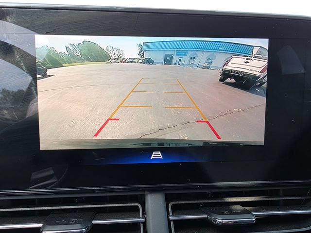 Used 2025 Chevrolet Trax LT w/ Driver Confidence Package FWD image 29