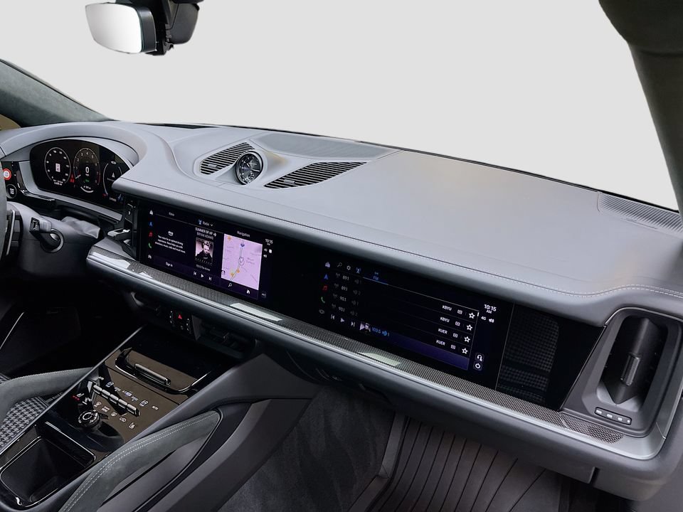 Certified 2026 Porsche Cayenne Turbo AWD/4WD image 30