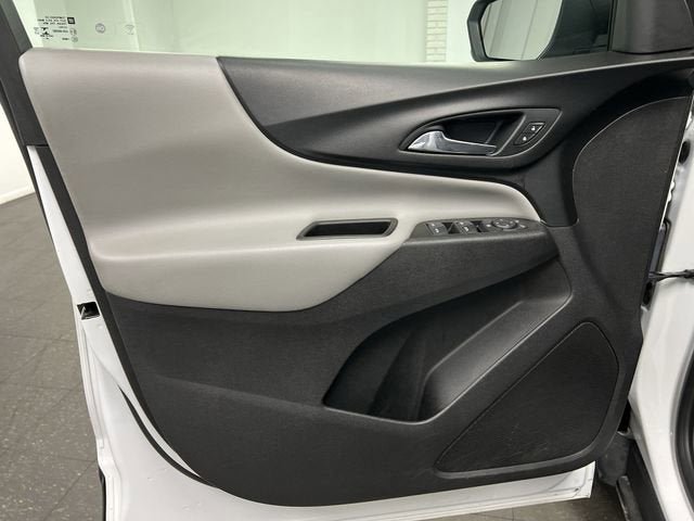 Used 2021 Chevrolet Equinox LS w/ LS Convenience Package image 21