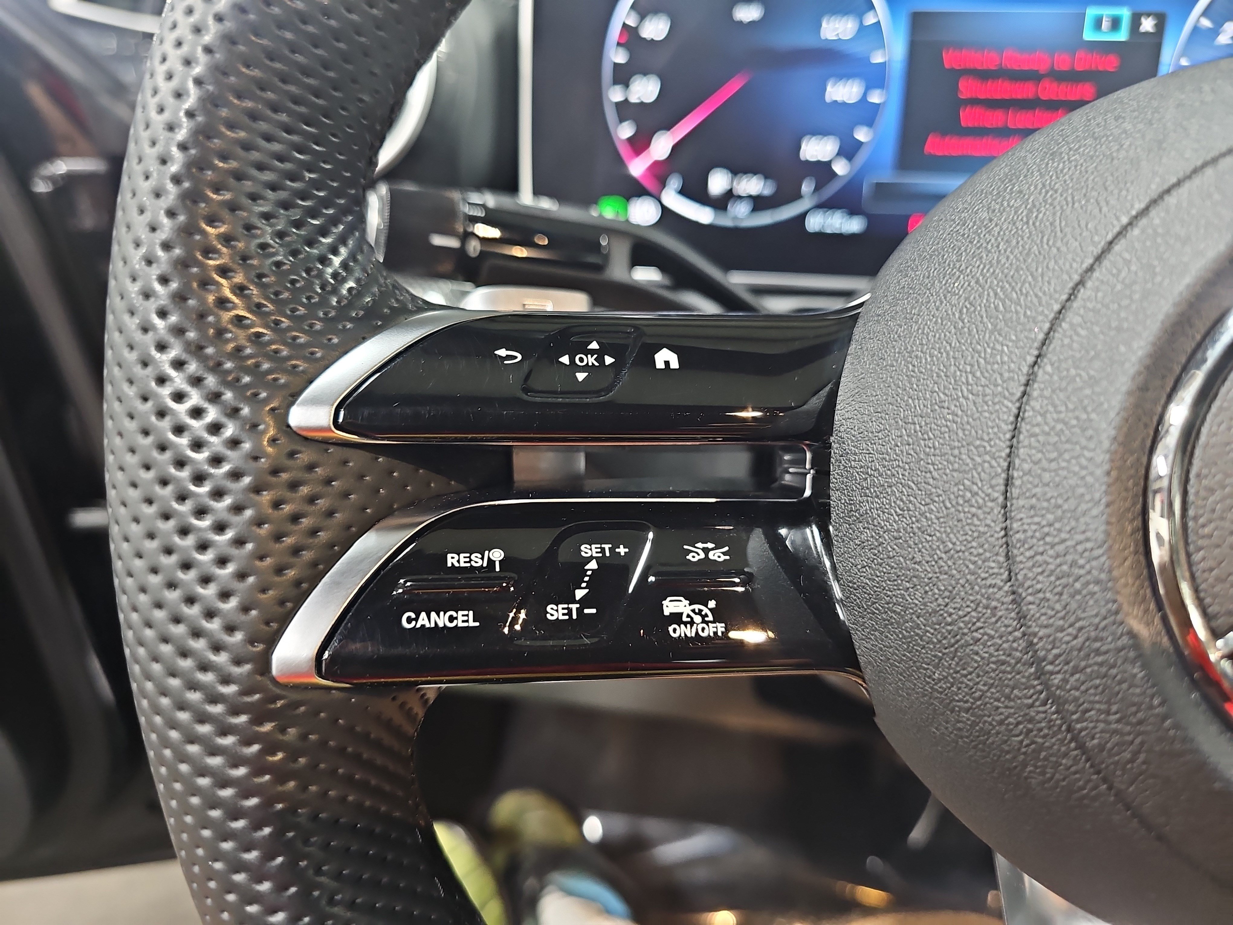 Used 2024 Mercedes-Benz C 300 Sedan image 18